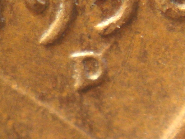 1958-D-Lincoln-Memorial-Cent---Die-Gouge-Or-RPM?